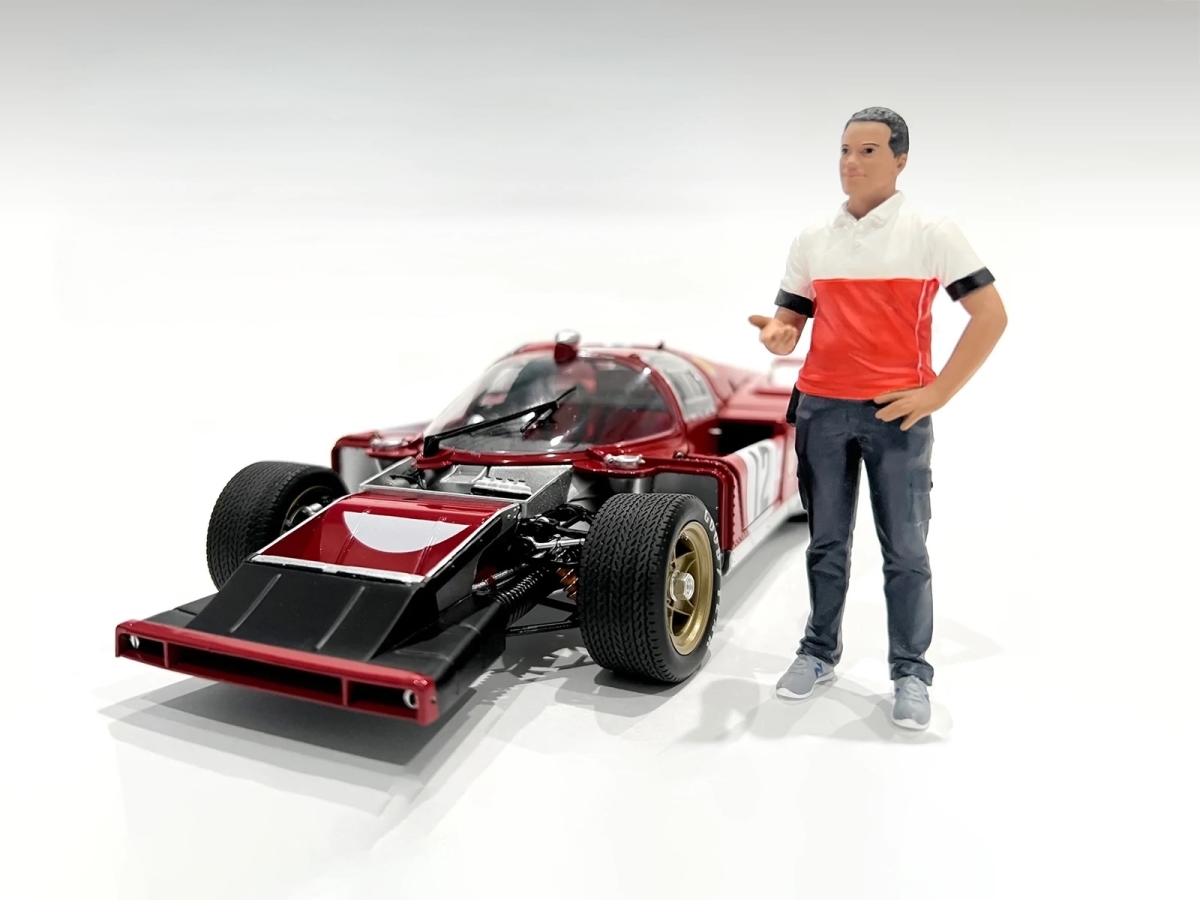 AD-19004 Race Crew Figure No.4 for 1-18 Scale Model Kit