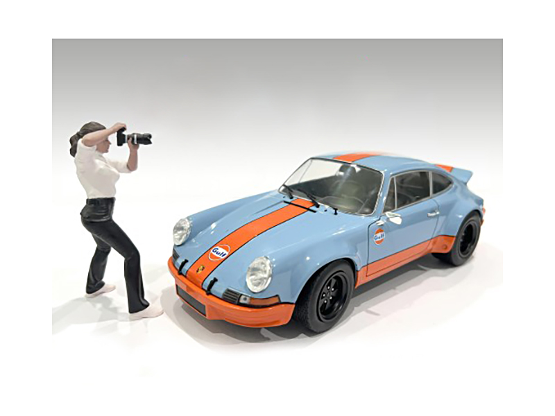 AD-25302 Photographers Figure No.2 for 1-24 Scale Models