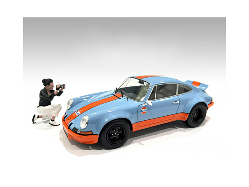 AD-25305 Photographers Figure No.5 for 1-24 Scale Models