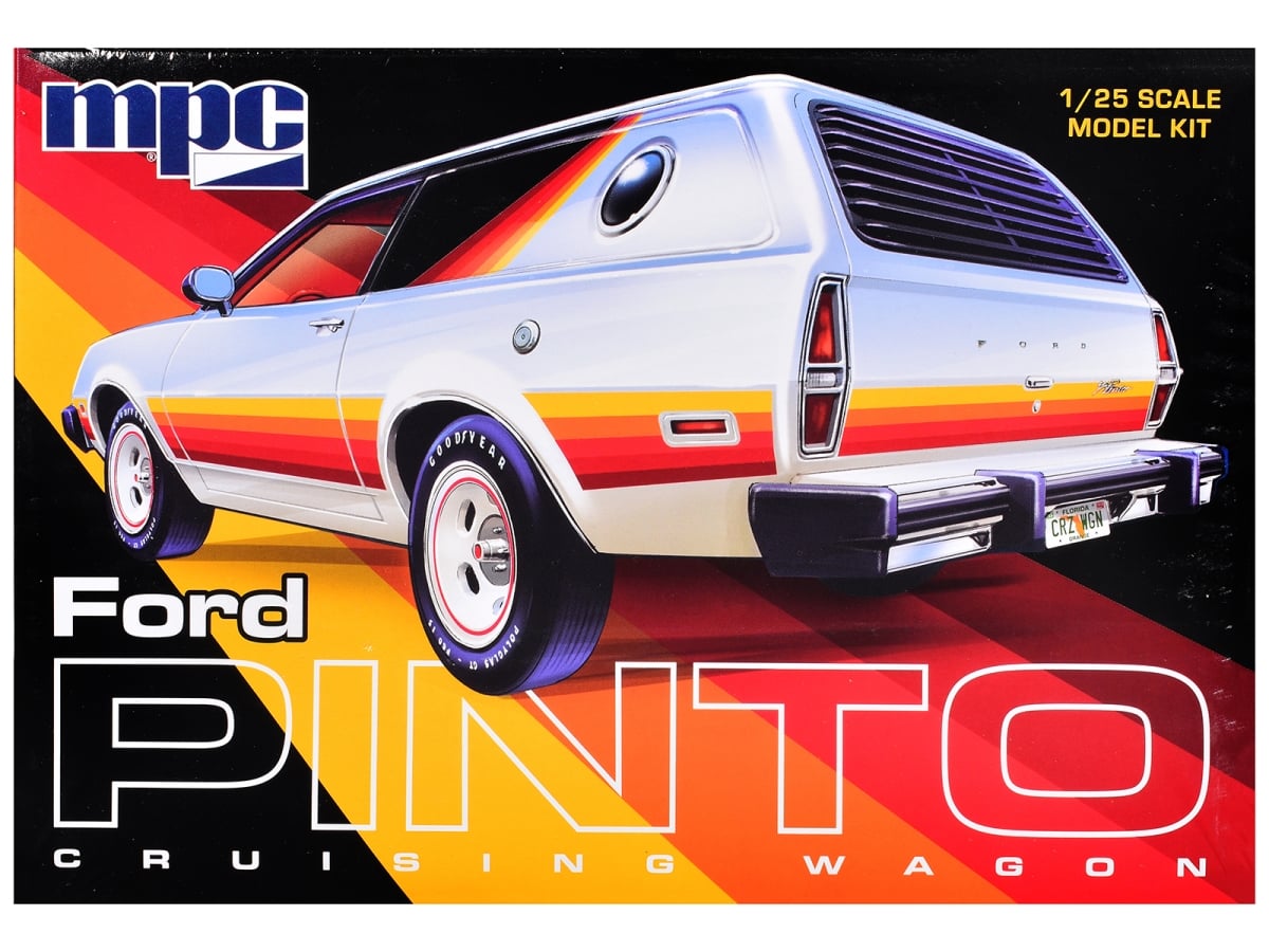 1047 Skill 2 Ford Pinto Cruising Wagon Model Kit with 1-25 Scale Plastic Model Car