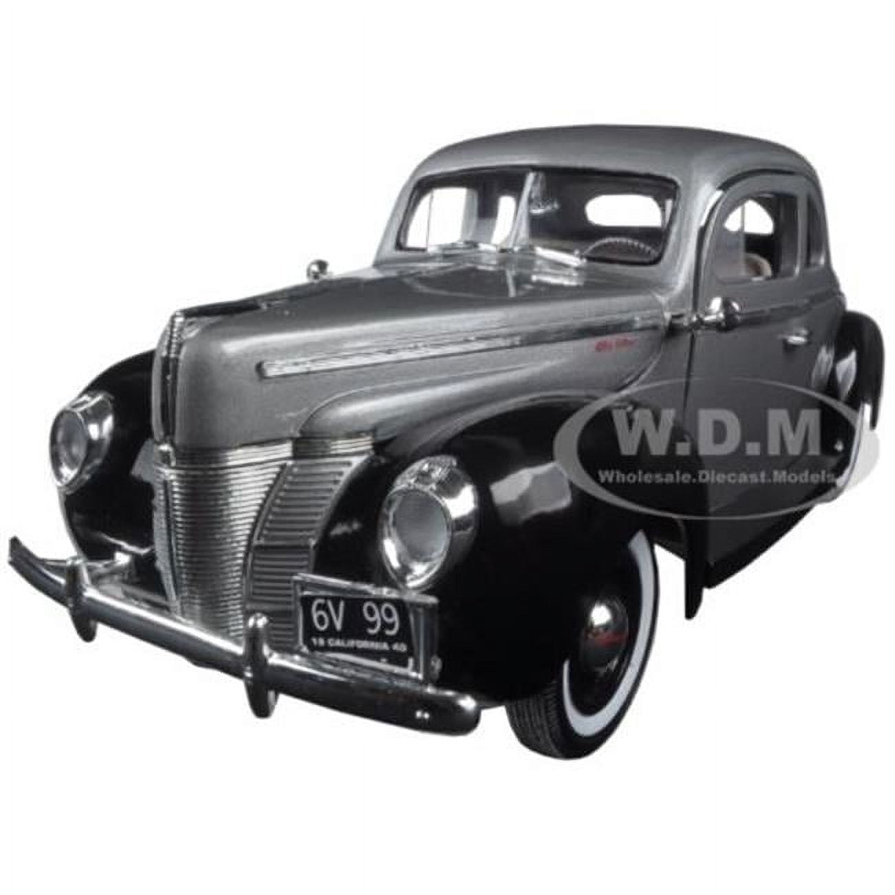 73108TC-GRY-BK 1 by 18 1940 Ford Deluxe Timeless Classics Diecast Model Car, Grey & Black -  MOTORMAX