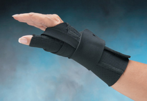 Picture of Stander NC79577 Comfort-Cool Wrist and Thumb CMC Restriction Splint- Right- X-Large