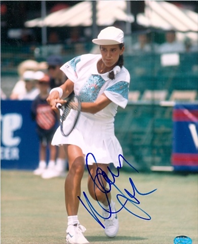 Picture of Autograph Warehouse 32637 Mary Joe Fernandez Autographed 8 x 10 Photo Tennis