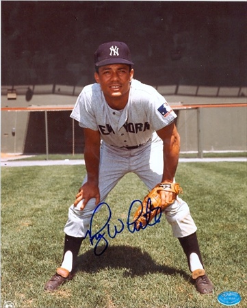 47433 Roy White Autographed 8 x 10 Photo New York Yankees 1978 World Series Champion Image No .2