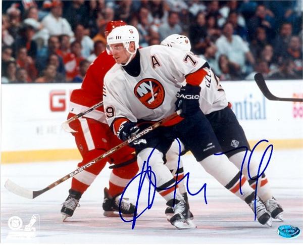 67779 Alexei Yashin Autographed 8 x 10 Photo New York Islanders Image No. 2