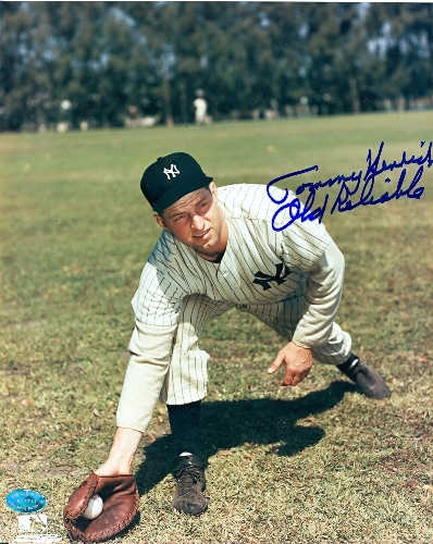 86285 Tommy Henrich Autographed 8 x 10 Photo New York Yankees Image No .2 Inscribed Old Reliable