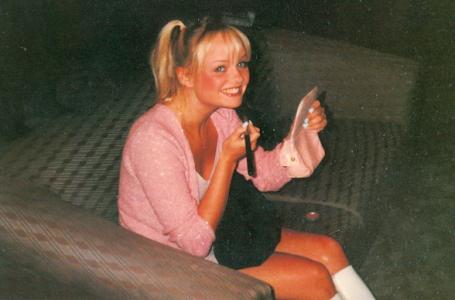 Autograph Warehouse 91607 Emma Bunton Baby Spice Photo 4 x 6 Spice Girls Image No 31