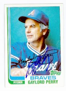 Gaylord Perry autographed Baseball Card (Atlanta Braves) 1982 Topps #115 - Autographed Baseball Cards