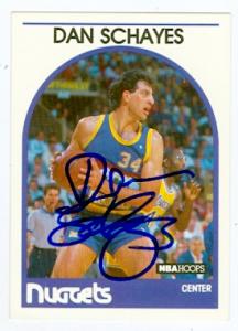 Dan Schayes autographed basketball card (Denver Nuggets) 1989 NBA Hoops #82 - Basketball Cards