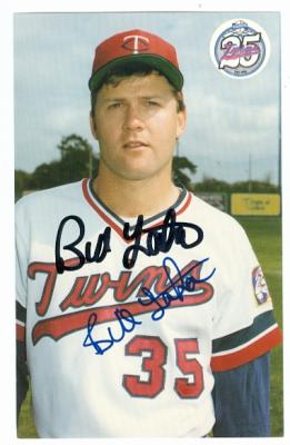 AUTOGRAPH WAREHOUSE