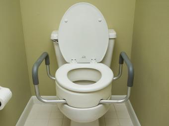 Picture of Essential Medical B5083 Toilet Seat Riser with Arms -Elongated