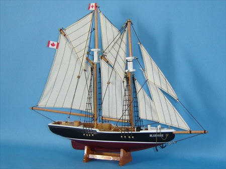 Picture of Handcrafted Model Ships B0405 Bluenose 17 in. Decorative Sail Boat
