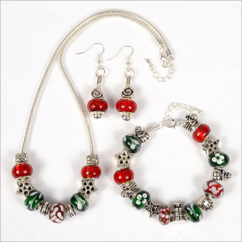 Picture of My Favorite Beads 135021  Happy Holidays 3 Piece Set