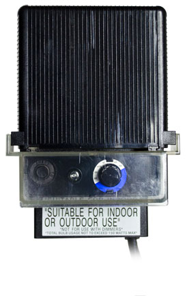 Magnetic 150 Watt Low Voltage Transformer with Manual Timer and Photocell, Black