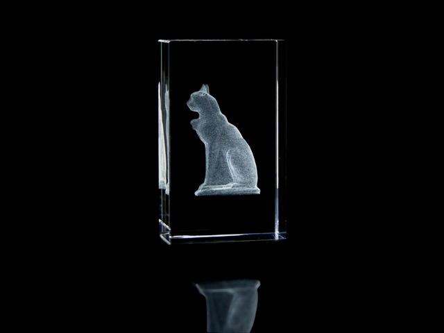 Picture of Asfour Crystal 1168-100-53 2.4 L x 4 H x 1.4 W in. Crystal Laser-Engraved Pharaonic Cat Ancient Egypt Laser-Cut