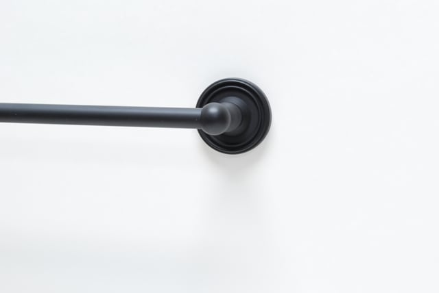 18 in. Towel Bar, Black