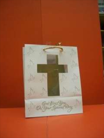 Picture of Dayspring Cards 42247 Gift Bag Confirmation Communion Medium