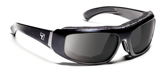 Picture of 7eye by Panoptx Bali Glossy Black Frame with Sharp View Gray Sunglass
