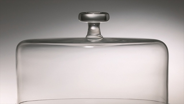 Picture of Majestic Gifts T-304 Classic clear 6 in. High Quality Glass Cake Dome