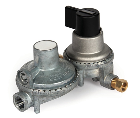 Picture of Camco 59005 Double-Stage Auto-Change Regualtor