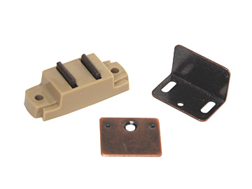 MAGNETIC CATCH WITH FLAT & RIGHT ANGLE PLATES