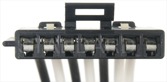 Standard Electrical Pin Connector OE Replacement, 3-year or 36,000-mile limited warranty S-916
