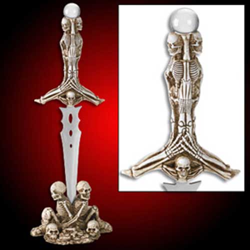 Skulls Tower Dagger