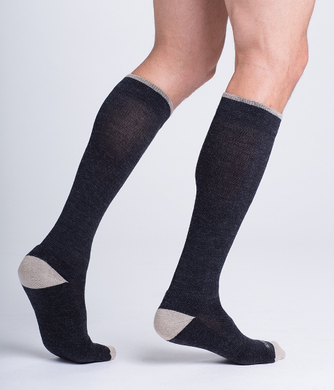 Merino Outdoor Performance 20-30mmHg Closed Toe- Calf Socks - Charcoal- Sort Medium