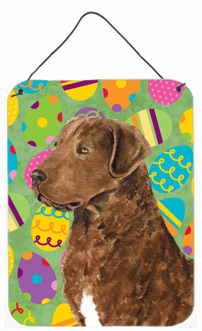 SS4876DS1216 Chesapeake Bay Retriever Easter Eggtravaganza Aluminium Metal Wall Or Door Hanging Prints - 12 x 16 in.