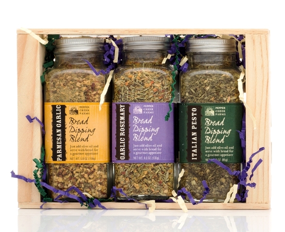 Picture of Pepper Creek Farms CRT-001 Parmesan Garlic & Garlic Rosemary & Italian Pesto Bread Dipping Gift Crate - Pack of 6