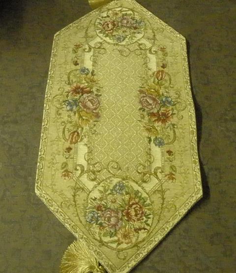 Picture of Tapestry Trading PL1346 13 x 46 in. Begium Table Runner Plazza