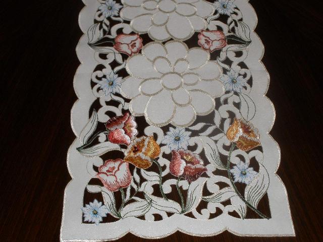 Picture of Tapestry Trading LY0046-1454 13 x 54 in. Embroidered Tulips Cutwork Table Runner- Ivory