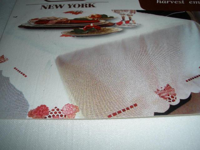 Picture of Tapestry Trading LY07885-60102 60 x 102 in. Embroidered Harvest Leaves Cutwork Table Cloth