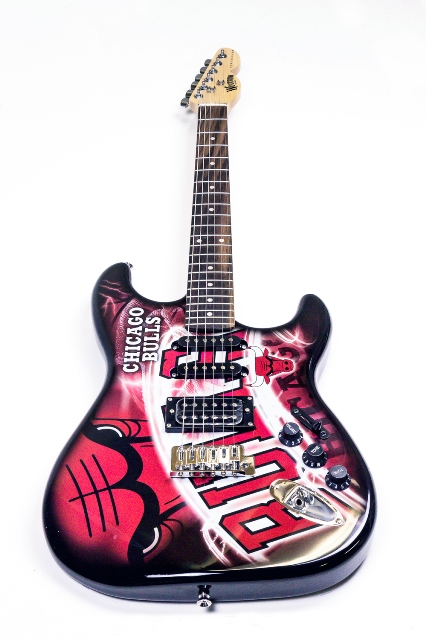 NENBA05 NBA Chicago Bulls Northender Guitar