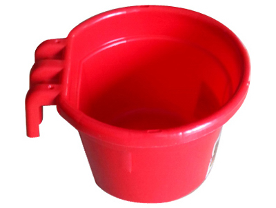 Picture of Master Rancher MR8QP-HFB-RED 8 Quart Red Feed Bucket