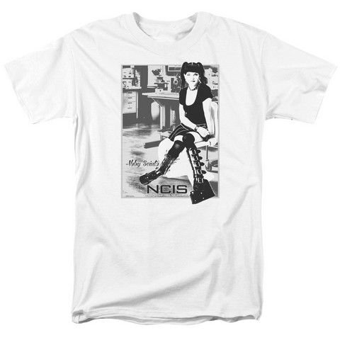 Ncis-Relax - Short Sleeve Adult 18-1 Tee - White- Large