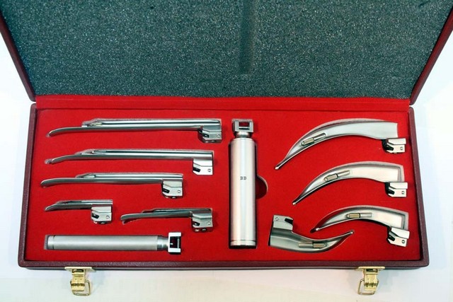 Picture of 10021 Emt Laryngoscope Mac + Miller Set Anesthesia with Beautiful Box