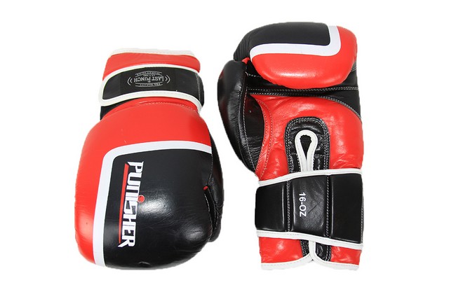 Picture of 9485 Last Punch Black & Red Punisher Boxing Gloves&#44; 16 oz