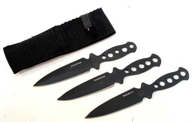 Picture of 476-S Black Throwing Knives with Sheath