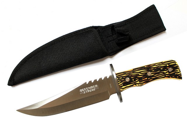 Picture of 7590 Defender Xtreme Full Tang Silver Hunting Knife with Sheath&#44; 11 in.