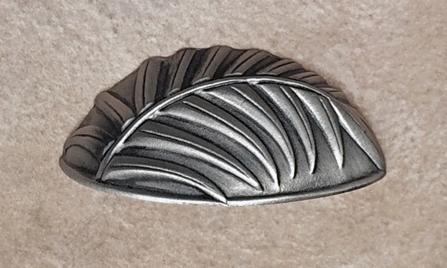 Palm Leaf Bin Right Pull- Satin