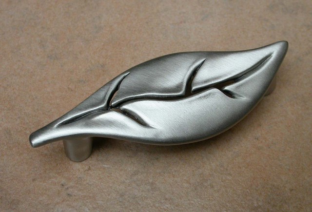 Large Smooth Leaf Pull- Shiny