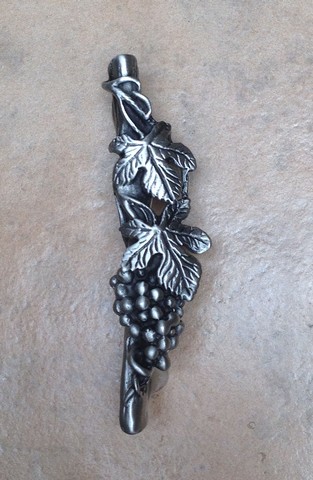 Grapevine Right Pull- Satin