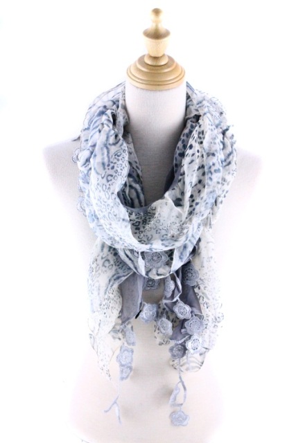 Picture of Memories QH-173-5-01 Leopard Ruffle Scarf with Flower Frince- White & Blue