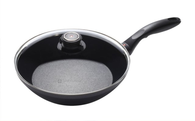 Picture of Swiss Diamond 6526ic 10.25 in. Induction edge Stir-Fry Pan