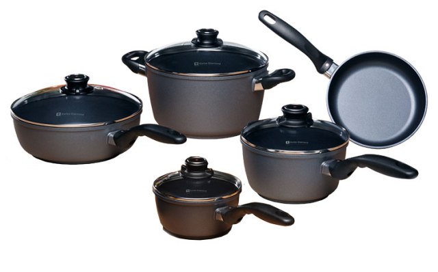 Picture of Swiss Diamond 605 9 Piece Set Italian Cooking