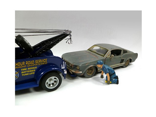 23905 Tow Truck Driver Operator Scott Figure for 1-24 Scale Diecast Car Models -  American Diorama
