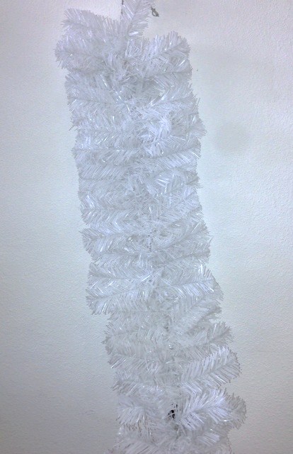 9 ft. PVC Garland- White