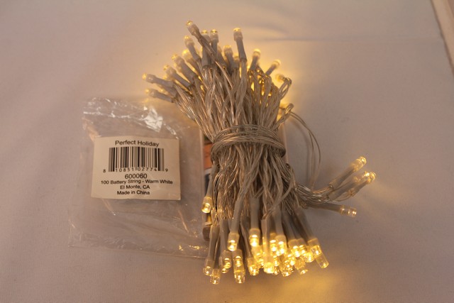 Picture of Perfect Holiday 600060 Battery Operated 100 LED String Light - Warm White