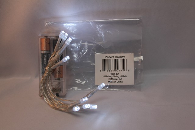 600061 Battery Operated 10 LED String Light - White